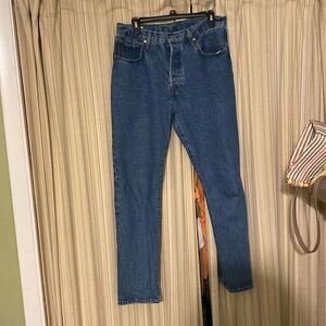 Women’s Levi’s 501s